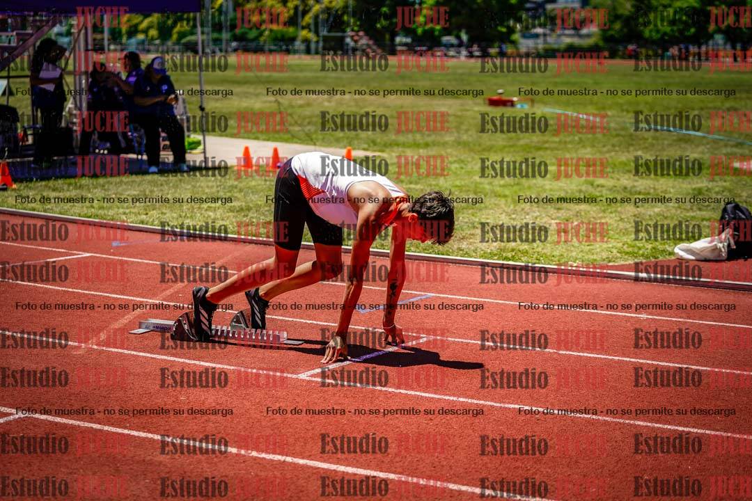 Fotos de los 400 m con vallas de varones