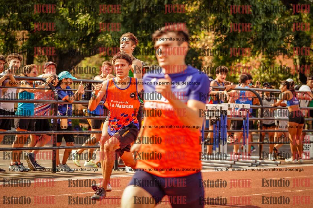 Fotos de los 400 m llanos de varones