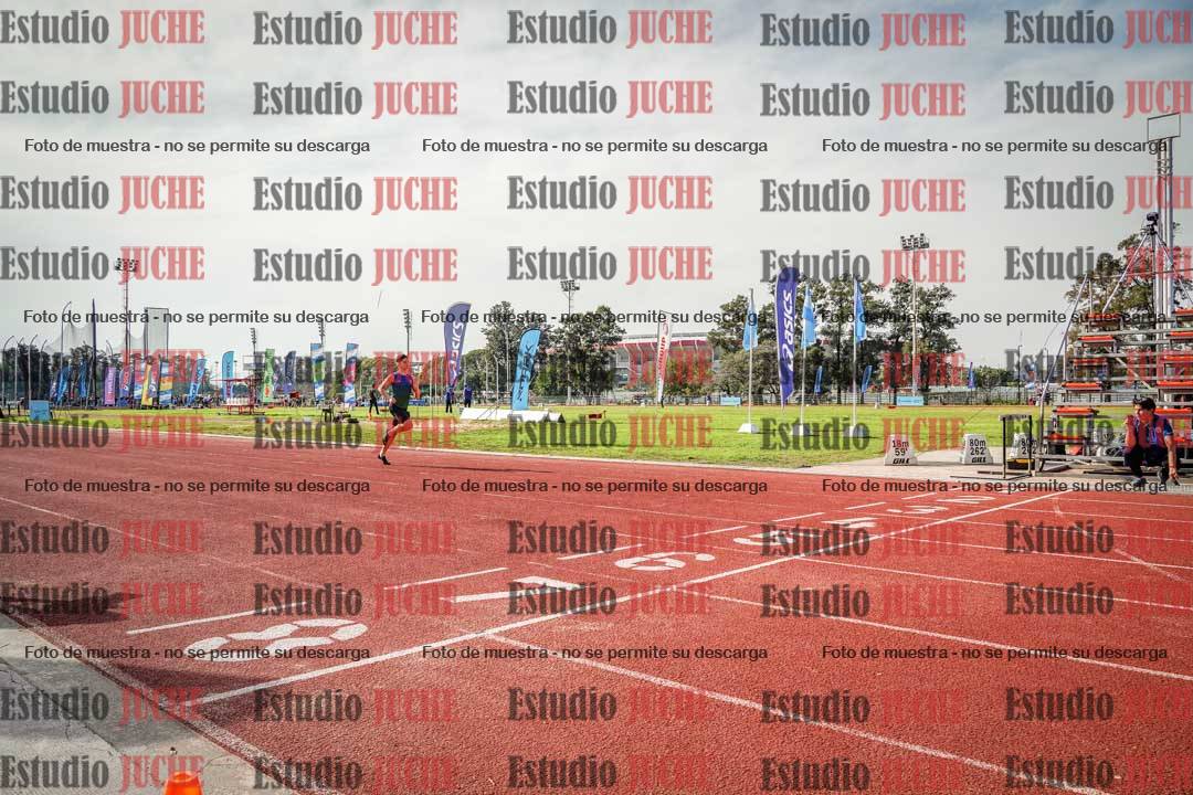 Fotos de los 400 m llanos de varones
