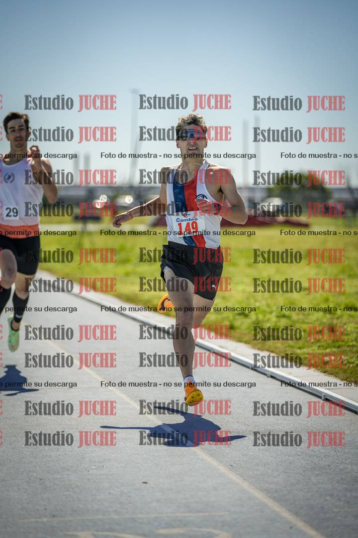 Fotos de los 800 m llanos de varones