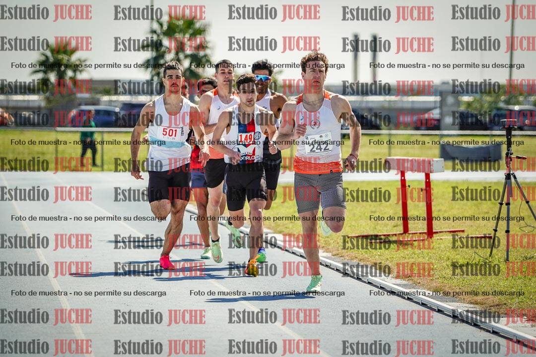 Fotos de los 800 m llanos de varones