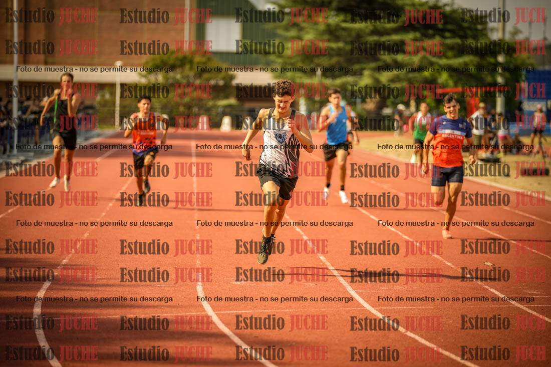 Fotos de los 400 m llanos de varones