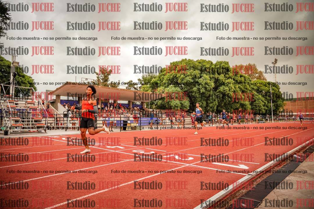 Fotos de los 400 m con vallas de varones