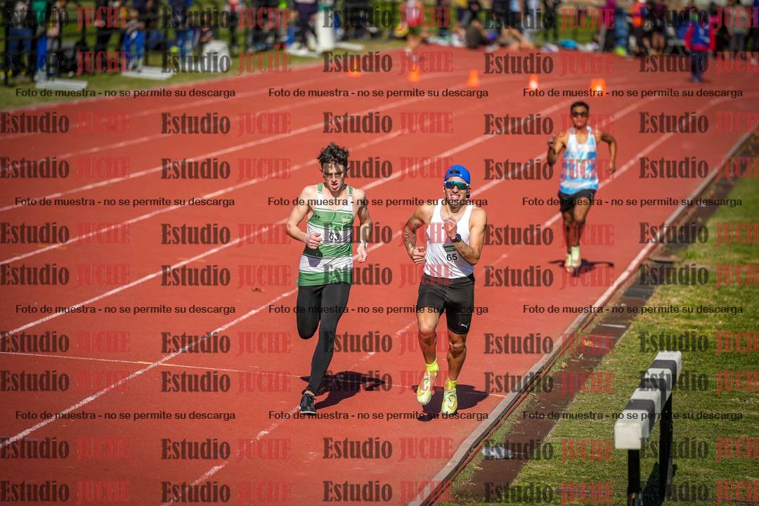 Fotos de los 800 m llanos de varones
