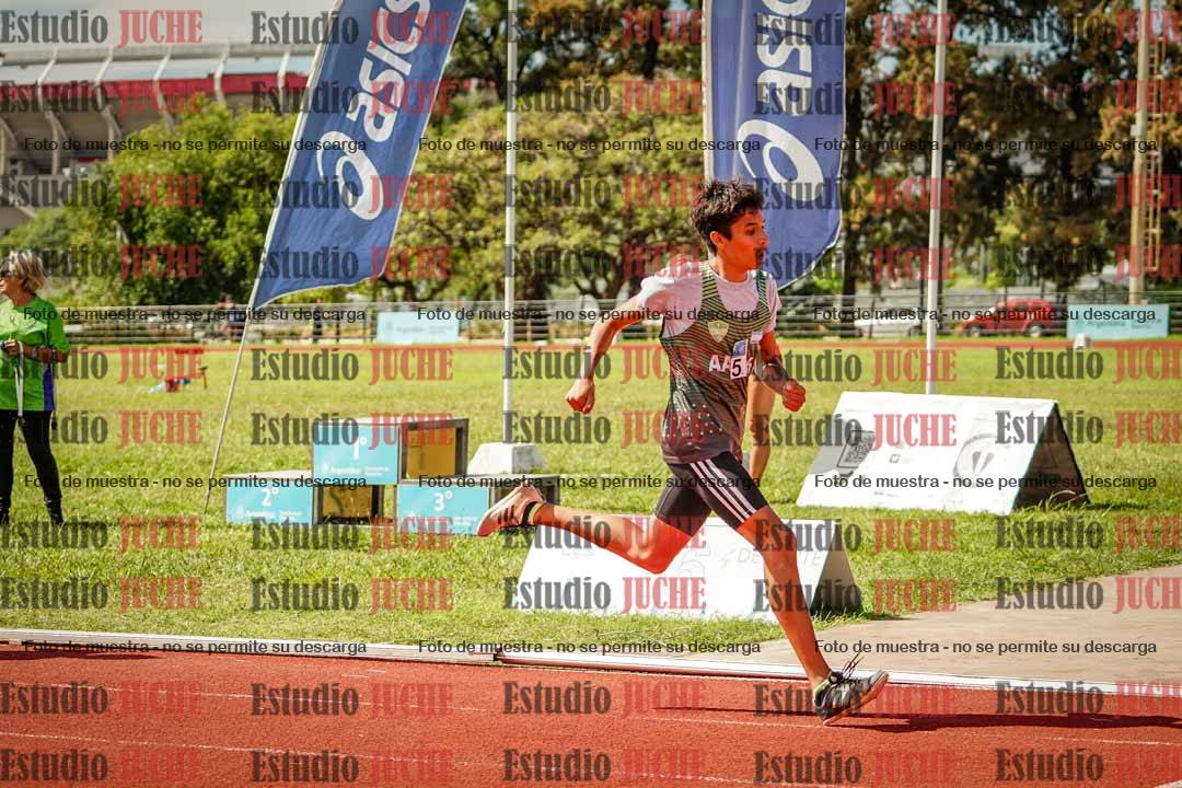 Fotos de los 600 m llanos de varones