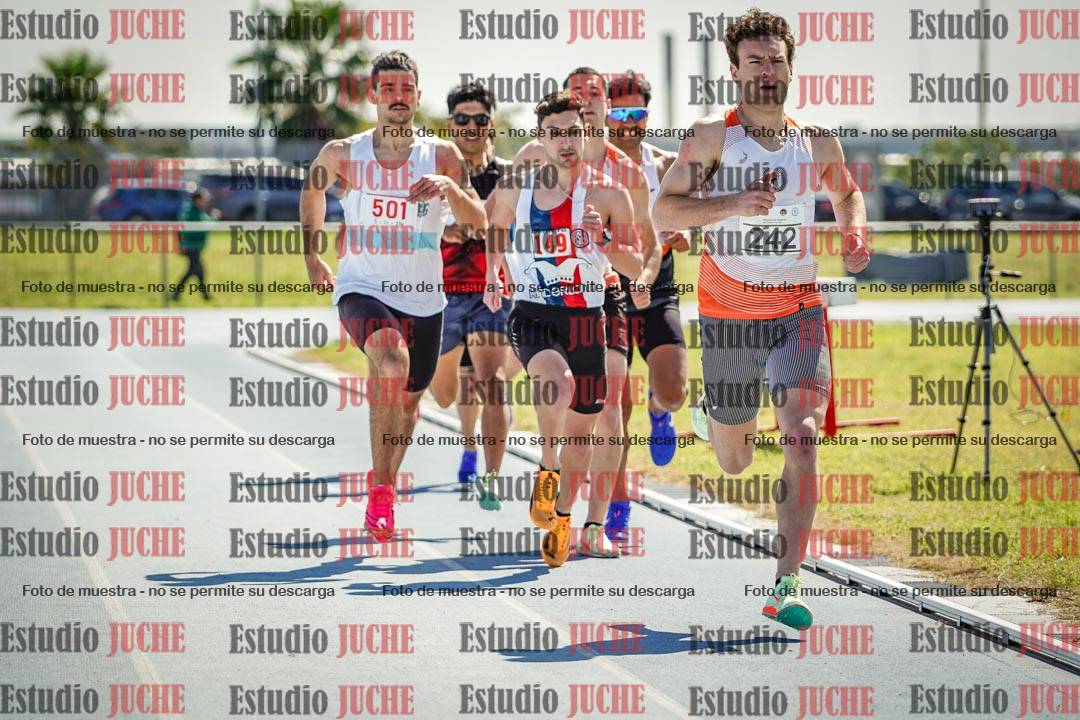 Fotos de los 800 m llanos de varones