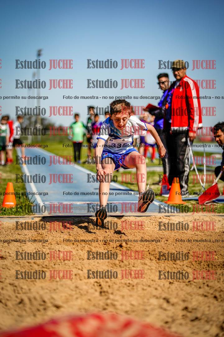 Fotos del salto en largo de varones - U15