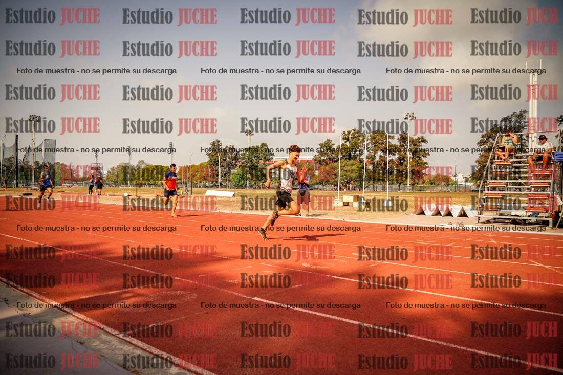 Fotos de los 400 m llanos de varones