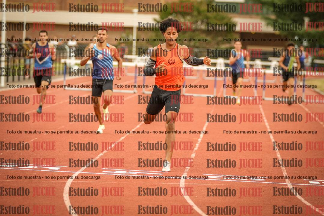 Fotos de los 400 m con vallas de varones