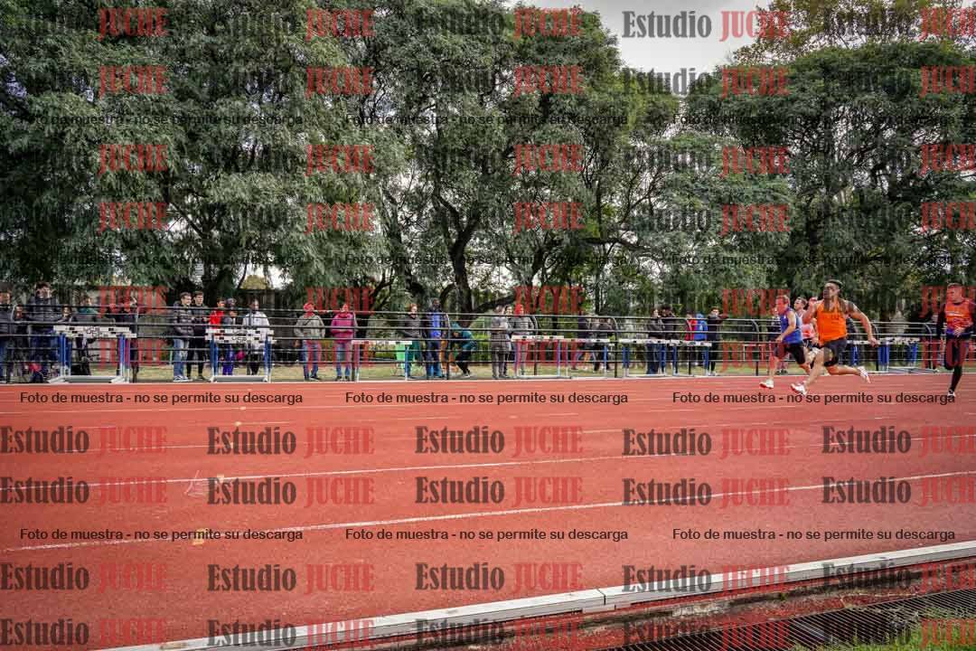 Fotos de los 100 m llanos de varones
