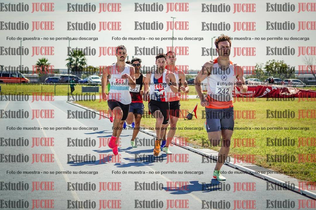 Fotos de los 800 m llanos de varones