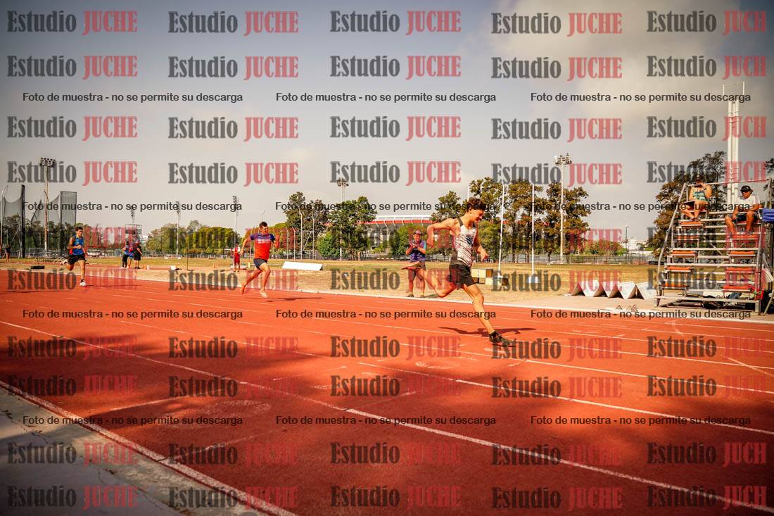 Fotos de los 400 m llanos de varones