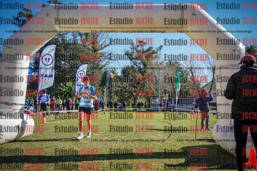 Fotos de la llegada del cross de 6000 m