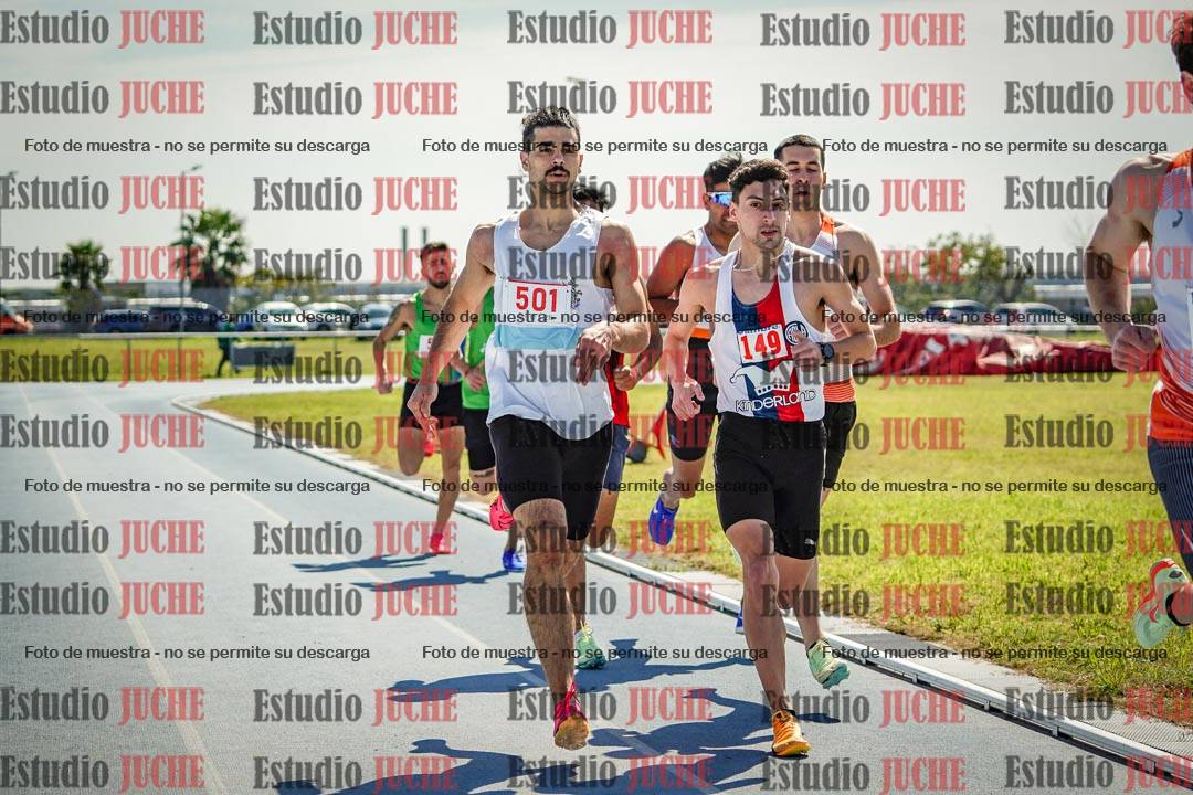 Fotos de los 800 m llanos de varones
