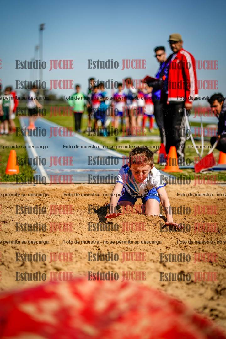 Fotos del salto en largo de varones - U15