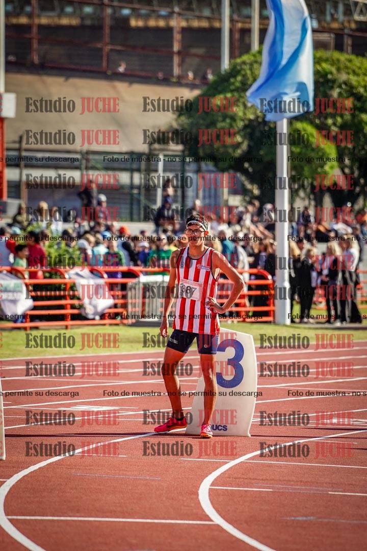 Fotos de los 800 m llanos de varones