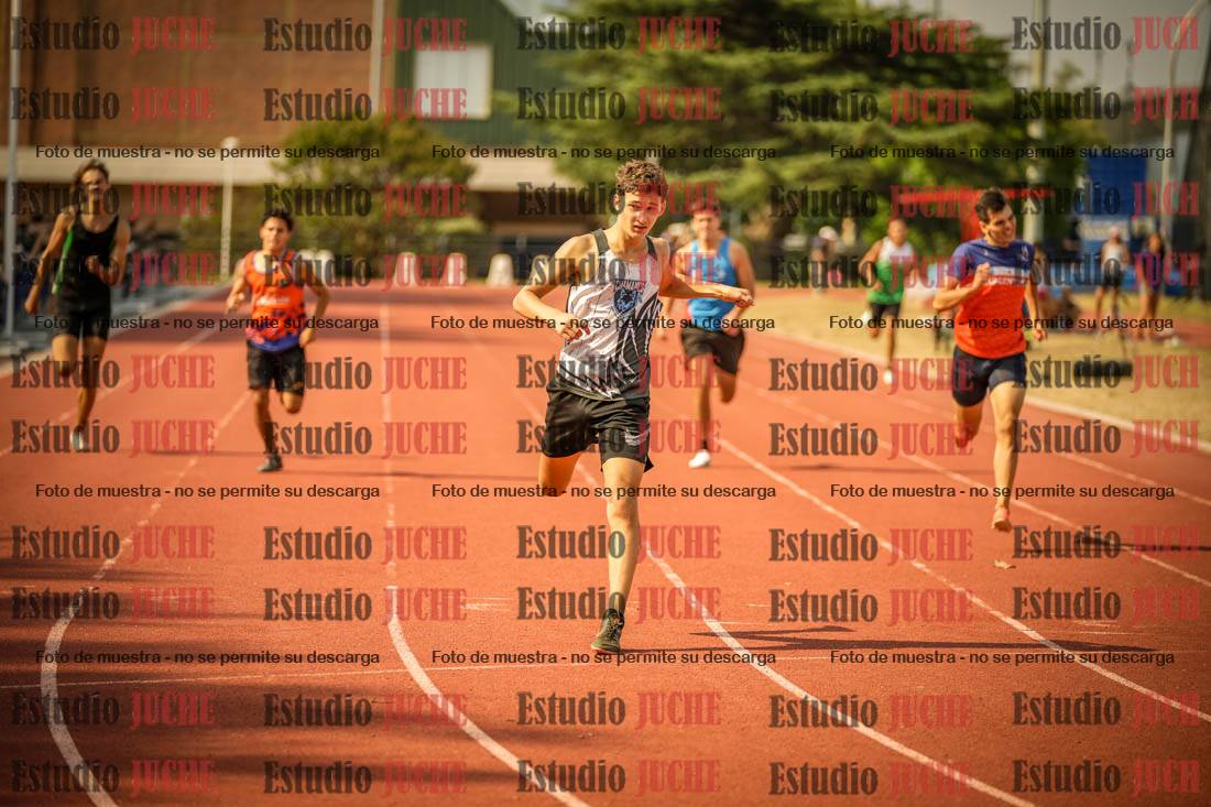 Fotos de los 400 m llanos de varones