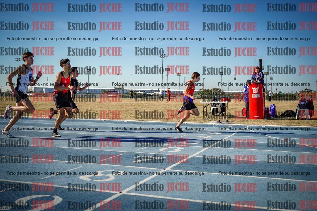 Fotos de los 400 m llanos de varones