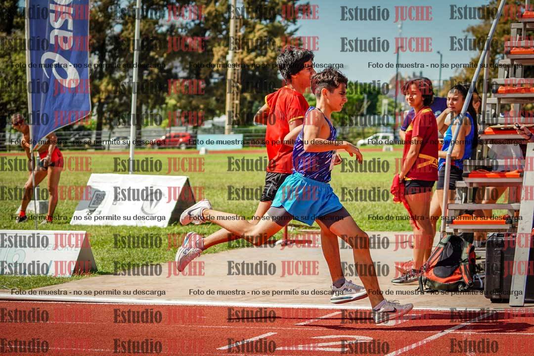 Fotos de los 600 m llanos de varones
