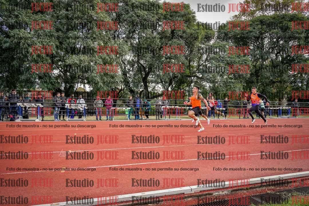 Fotos de los 100 m llanos de varones