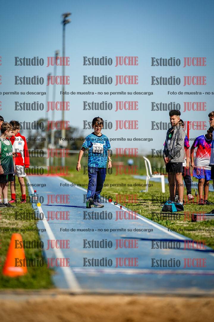 Fotos del salto en largo de varones - U15