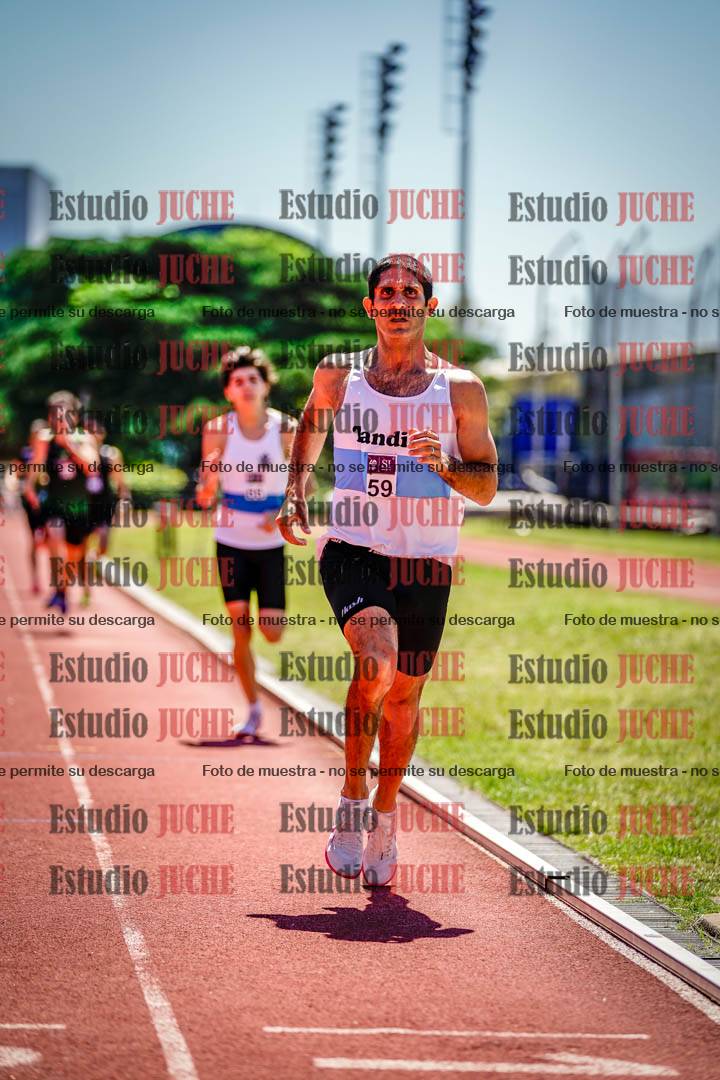 Fotos de los 800 m llanos de varones