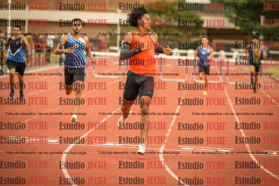 Fotos de los 400 m con vallas de varones