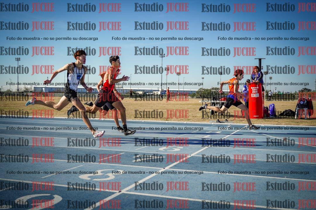 Fotos de los 400 m llanos de varones