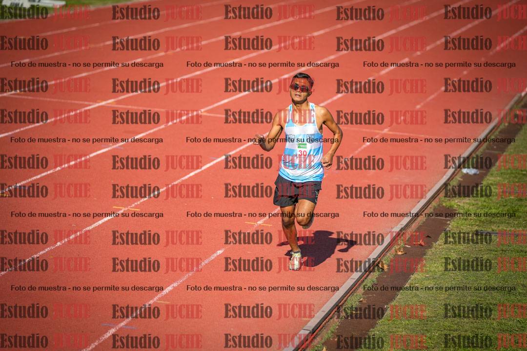Fotos de los 800 m llanos de varones
