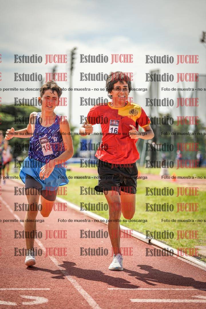 Fotos de los 600 m llanos de varones