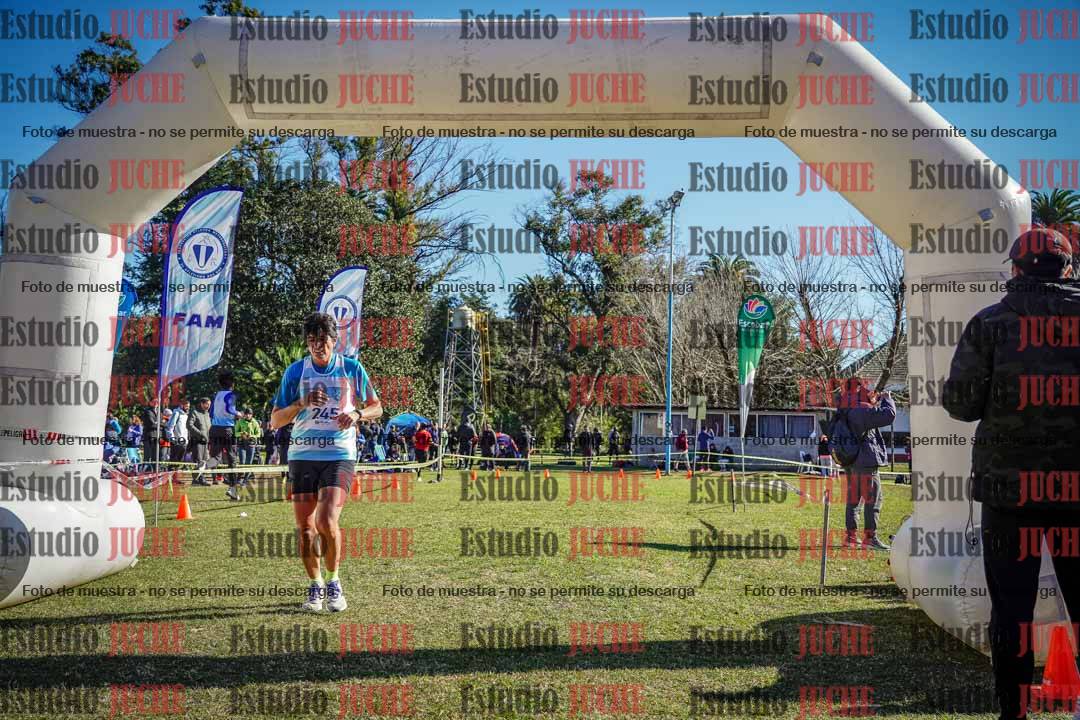 Fotos de la llegada del cross de 6000 m