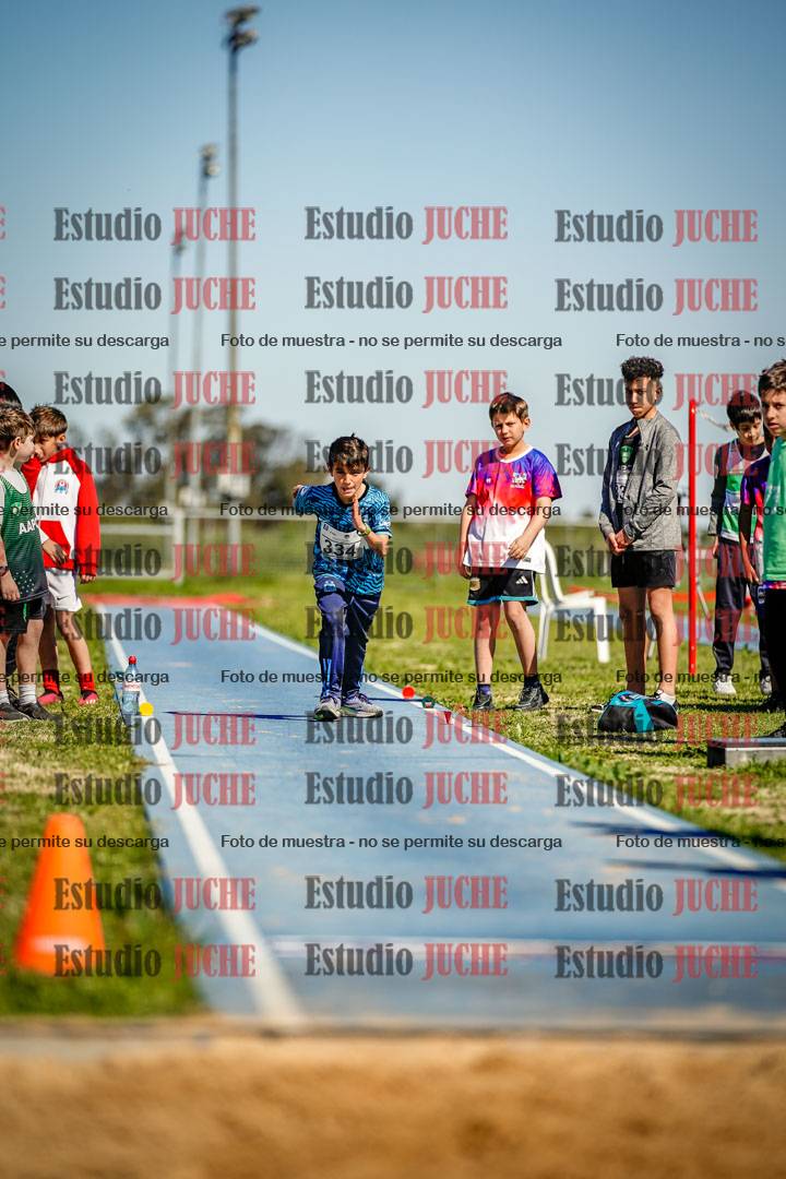 Fotos del salto en largo de varones - U15