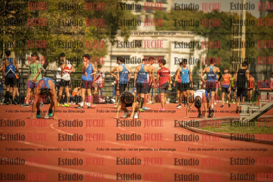 Fotos de los 200 m llanos de varones