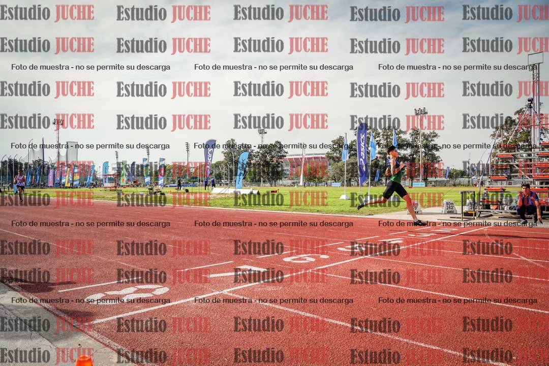 Fotos de los 400 m llanos de varones