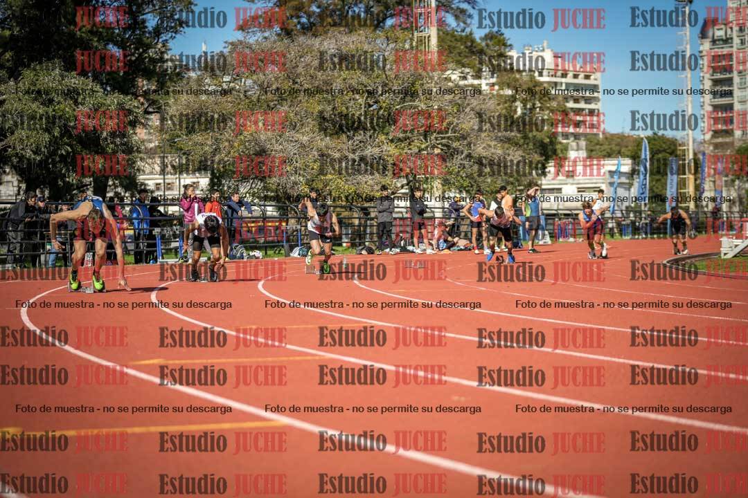 Fotos de los 200 m llanos de varones