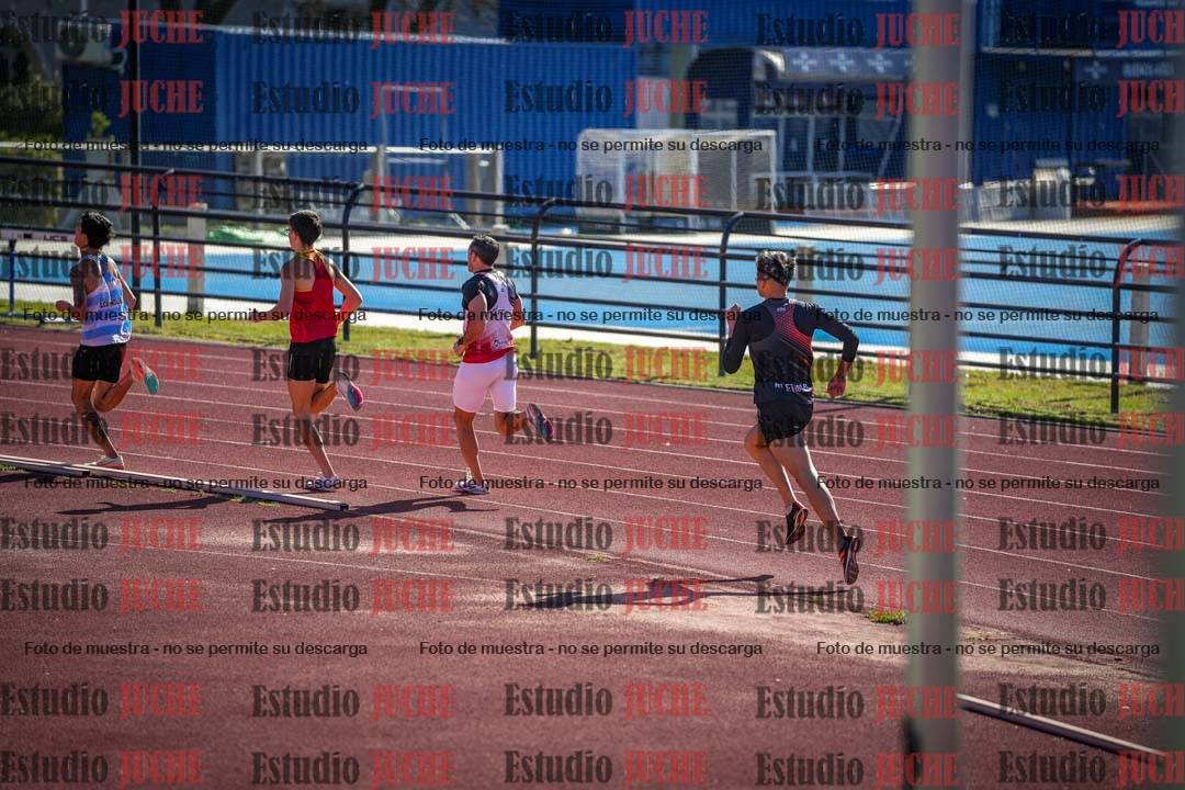 Fotos de los 800 m llanos de varones