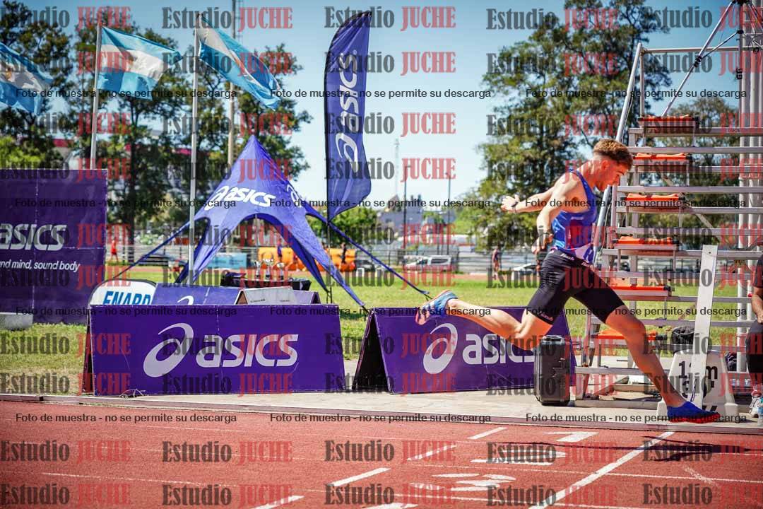 Fotos de los 800 m llanos de varones