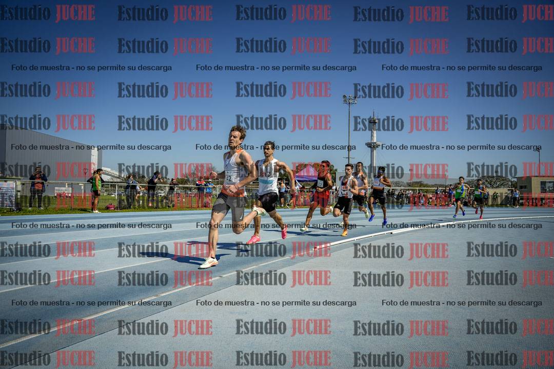 Fotos de los 800 m llanos de varones
