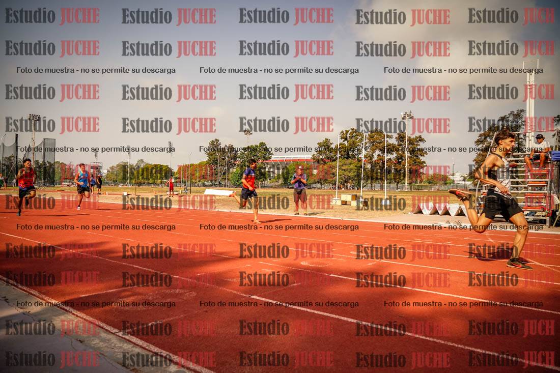 Fotos de los 400 m llanos de varones