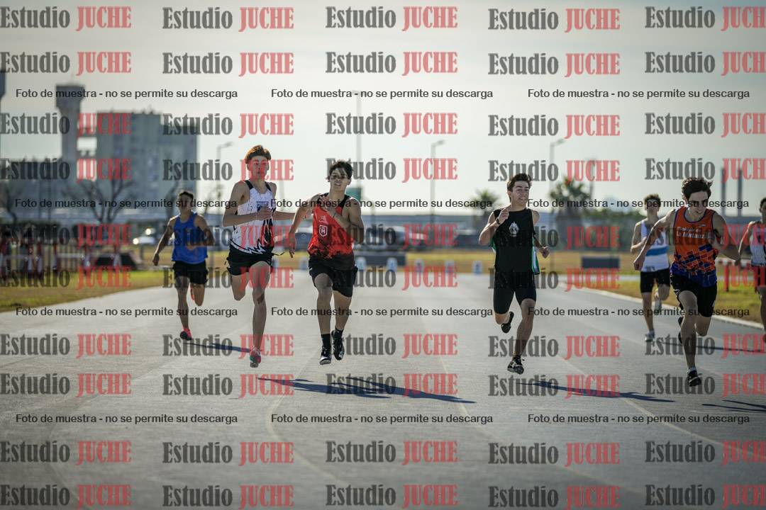 Fotos de los 400 m llanos de varones
