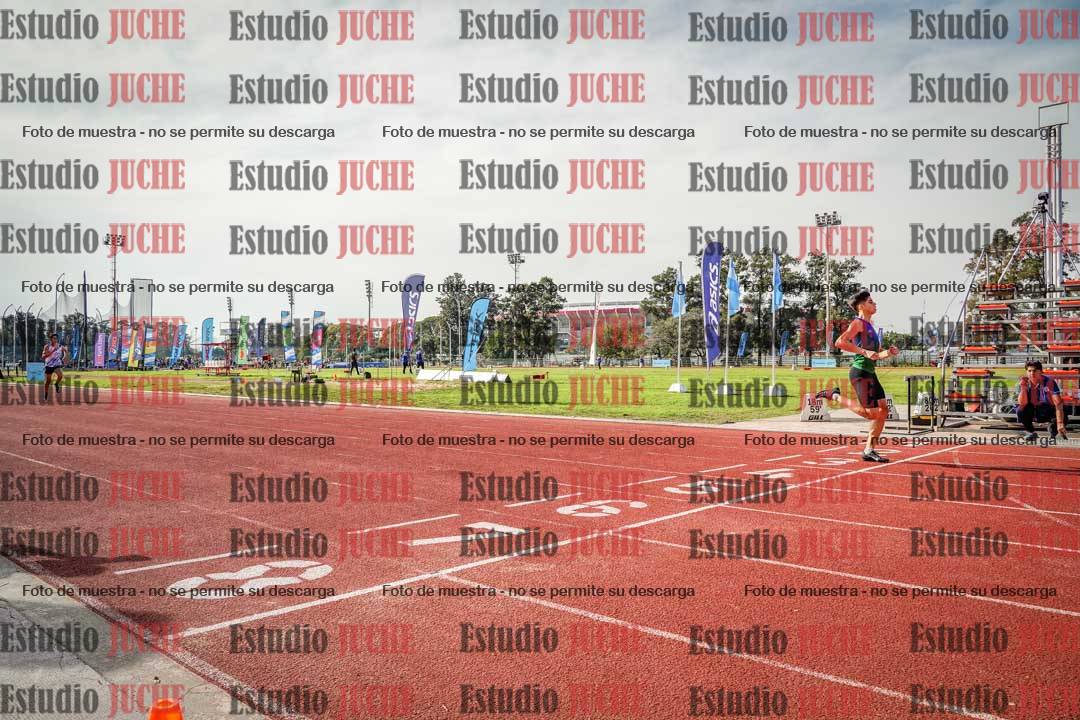 Fotos de los 400 m llanos de varones