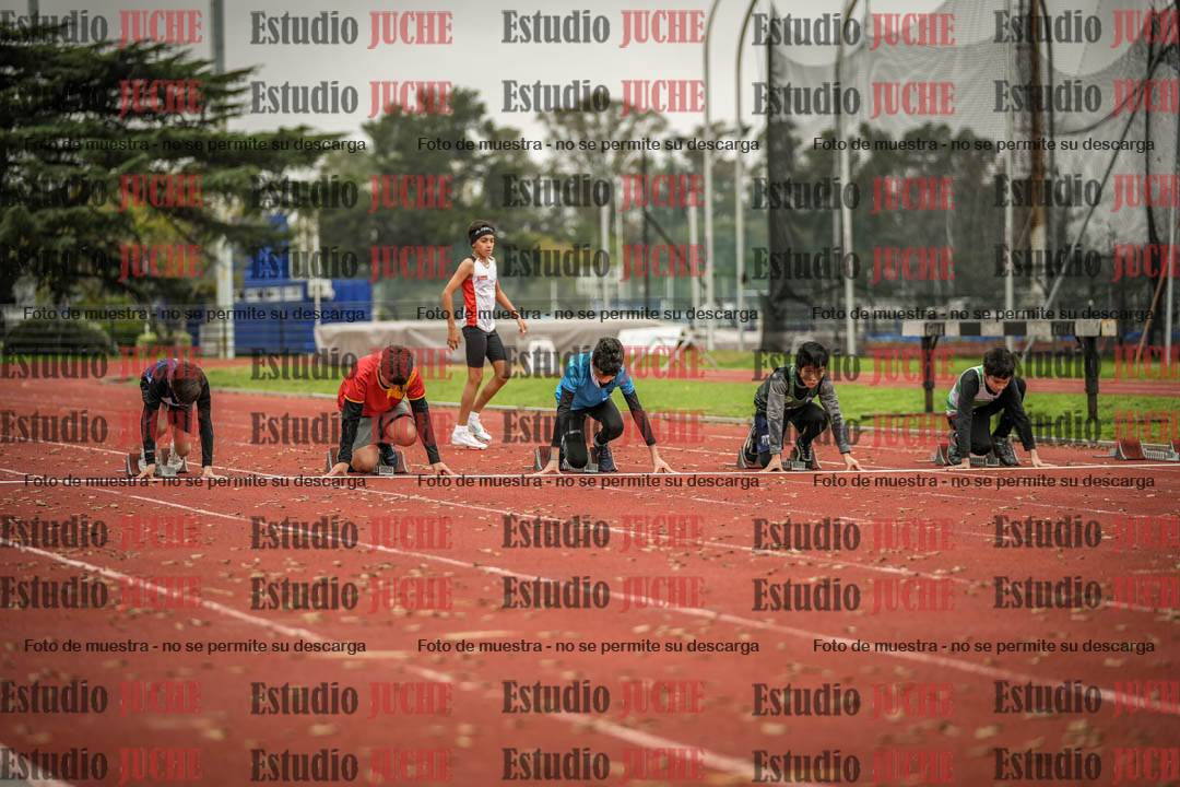Fotos de los 50 m llanos de varones