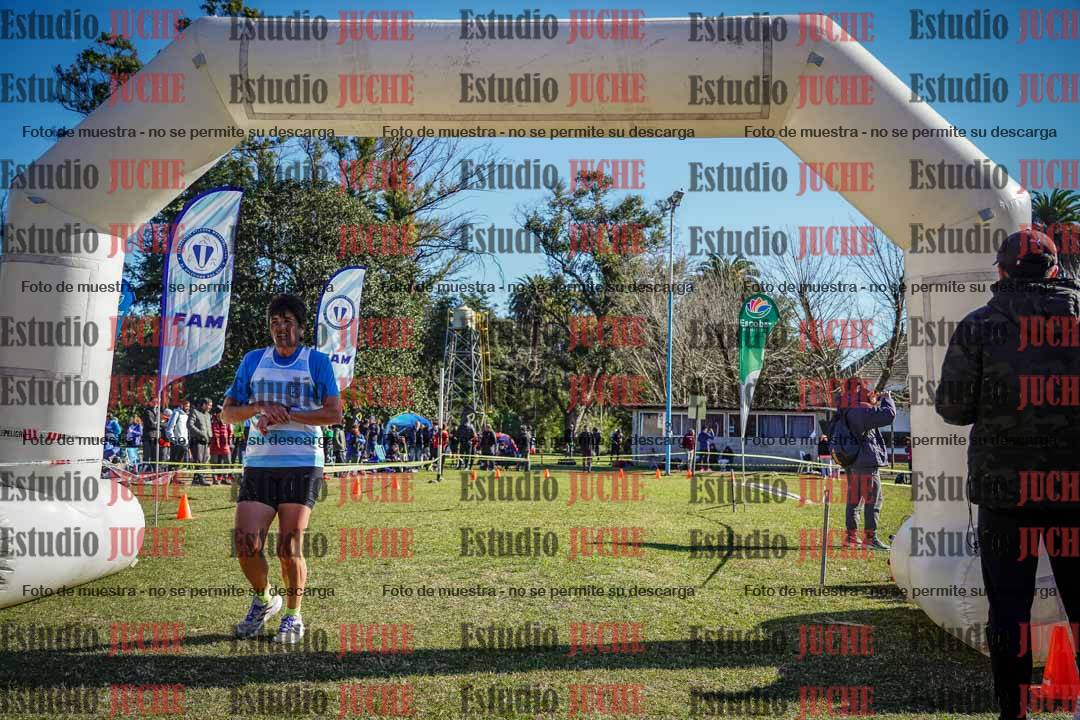Fotos de la llegada del cross de 6000 m