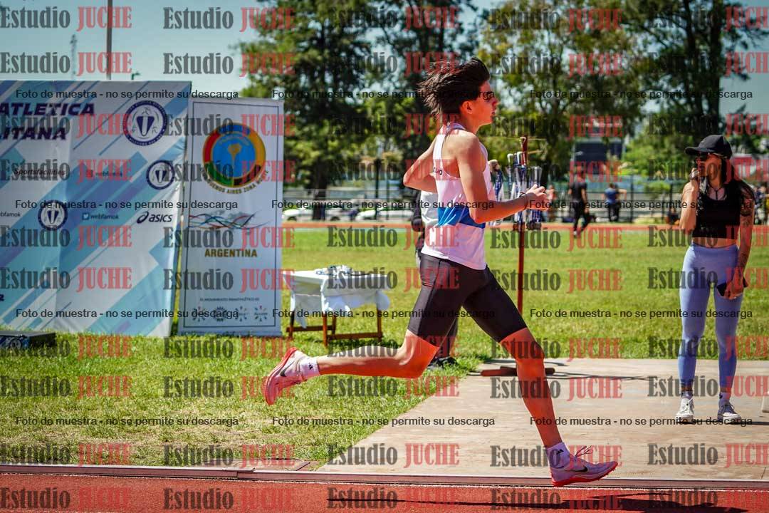 Fotos de los 800 m llanos de varones