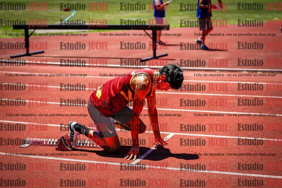 Fotos de los 400 m con vallas de varones