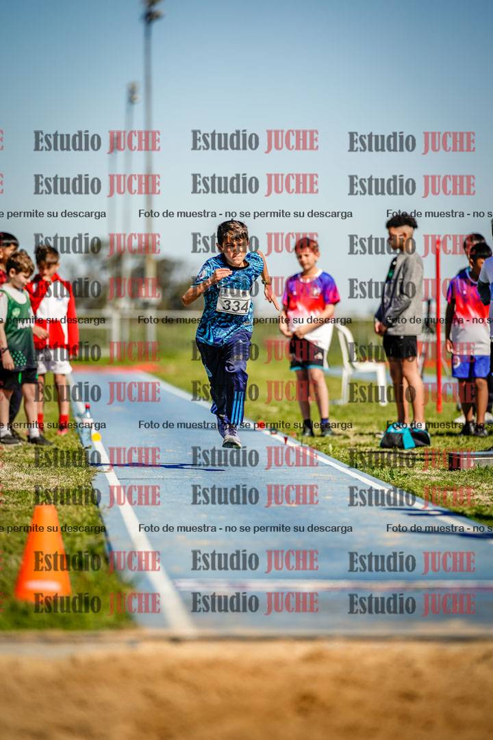 Fotos del salto en largo de varones - U15