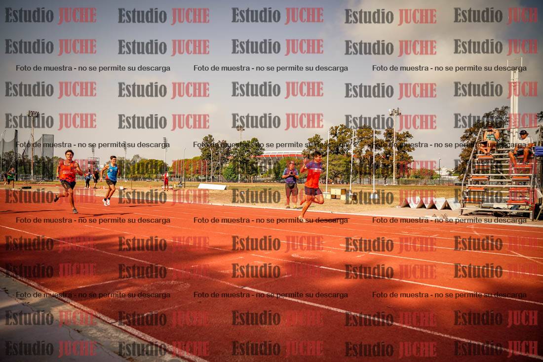 Fotos de los 400 m llanos de varones