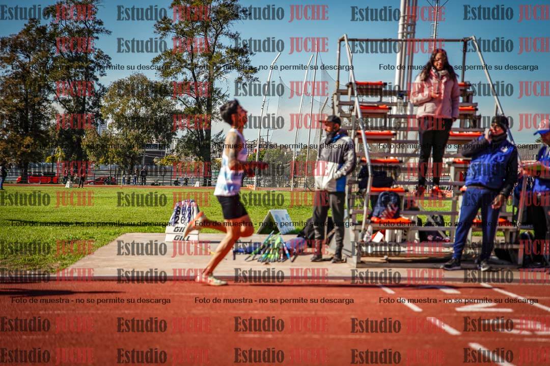 Fotos de los 800 m llanos de varones