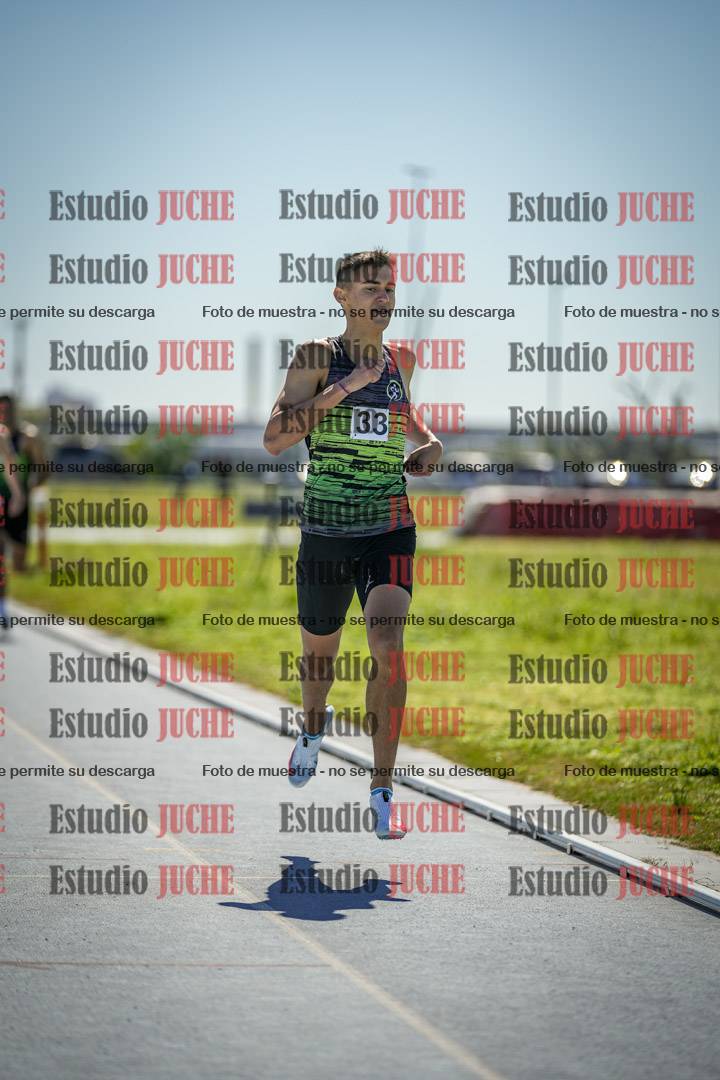 Fotos de los 800 m llanos de varones