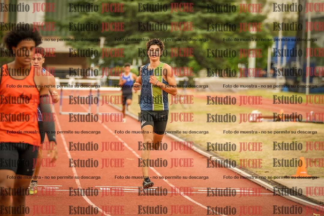 Fotos de los 400 m con vallas de varones